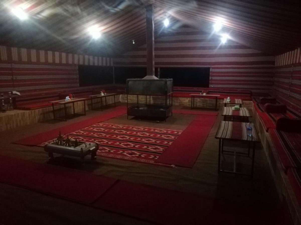 Wadi Rum Local Camp Extérieur photo