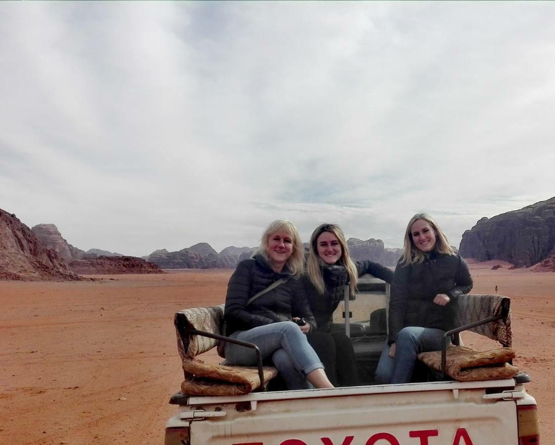 Wadi Rum Local Camp Extérieur photo