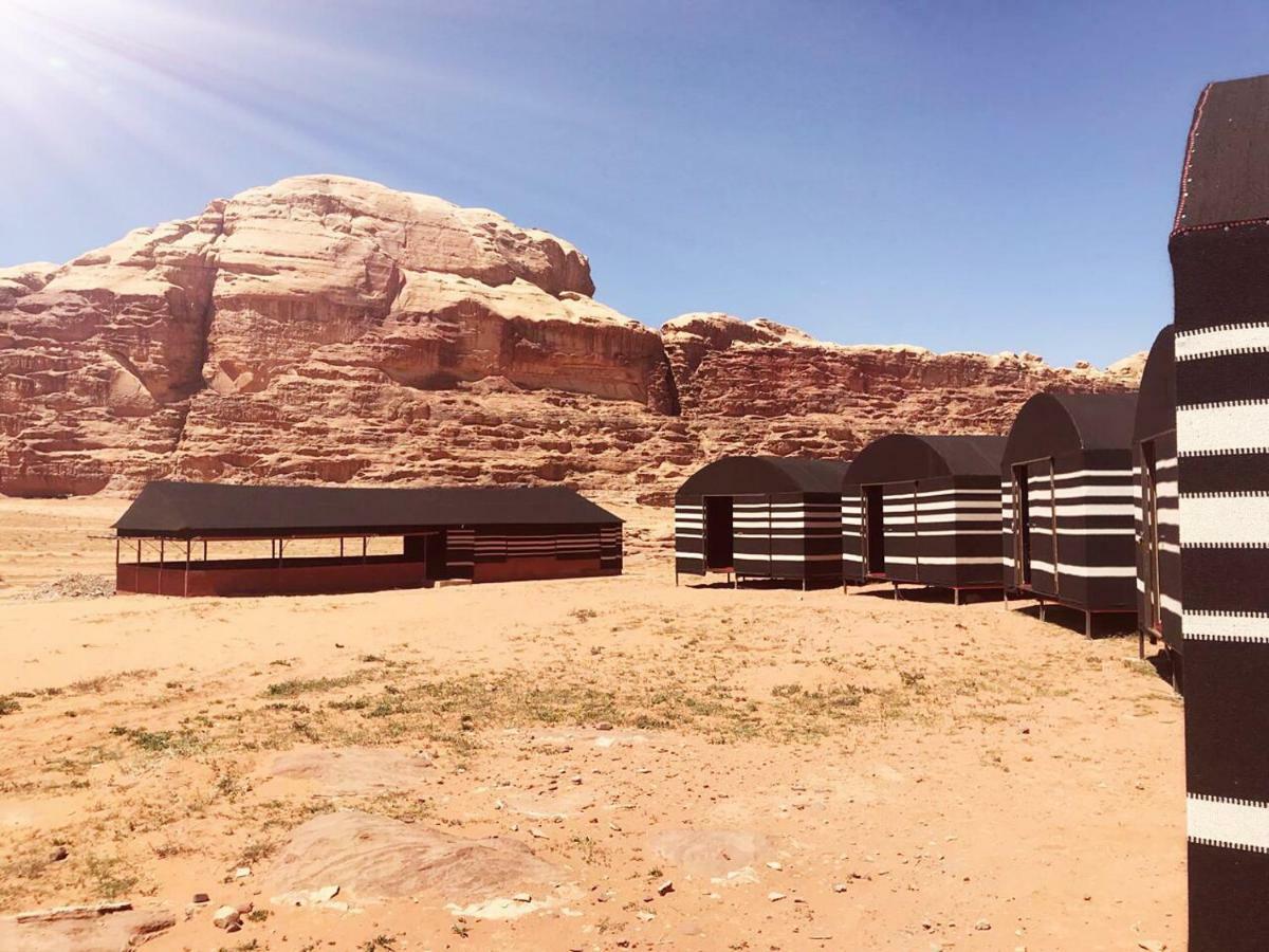 Wadi Rum Local Camp Extérieur photo