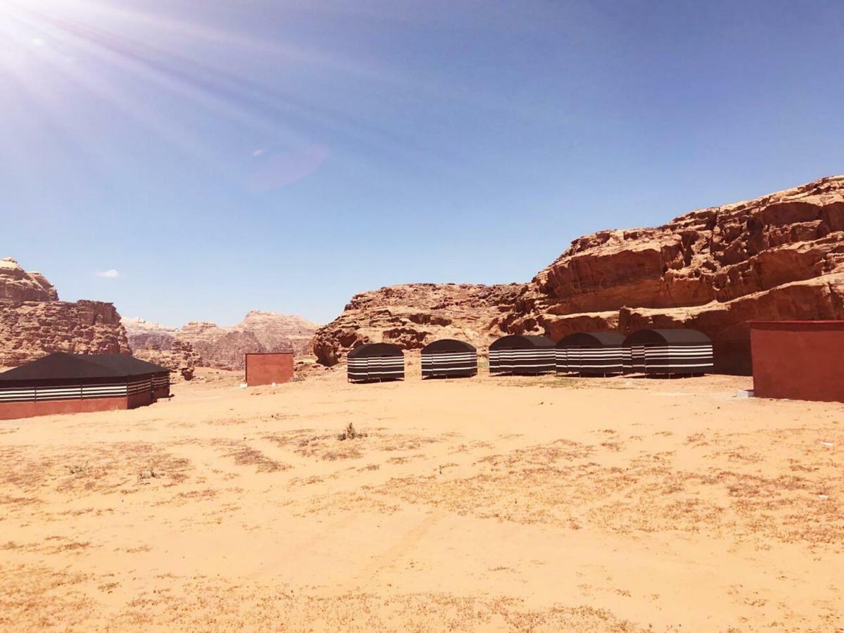 Wadi Rum Local Camp Extérieur photo
