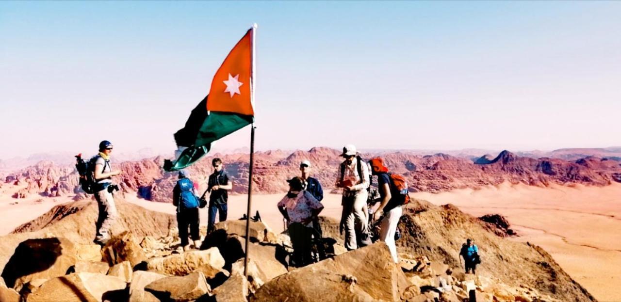 Wadi Rum Local Camp Extérieur photo